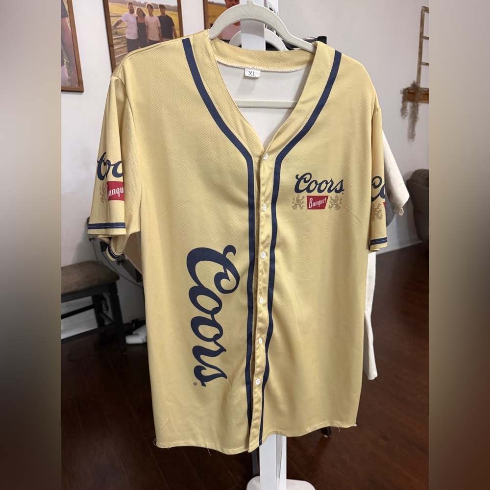 Coors Men’s Vintage-Style Gold Baseball Jersey